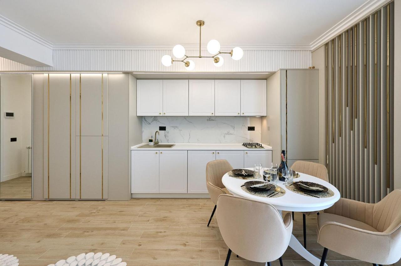 Seaview Luxury Studio In Infinity Beach Resort Mamaia Exteriör bild