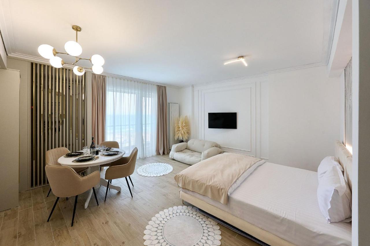 Seaview Luxury Studio In Infinity Beach Resort Mamaia Exteriör bild