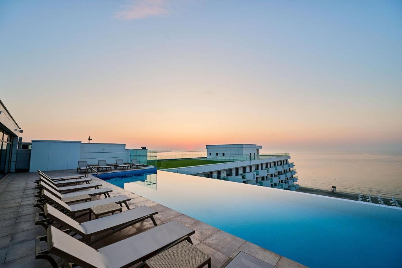 Seaview Luxury Studio In Infinity Beach Resort Mamaia Exteriör bild