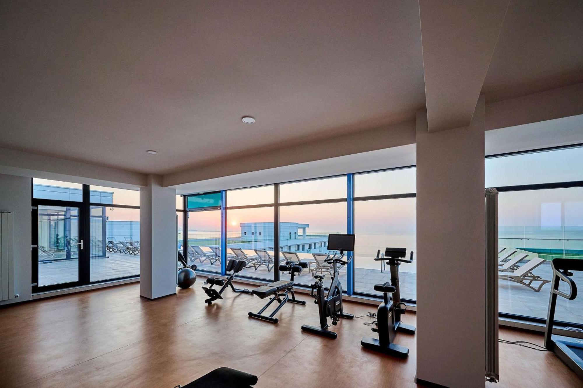 Seaview Luxury Studio In Infinity Beach Resort Mamaia Exteriör bild